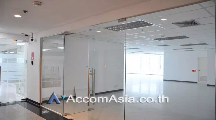 10  Office Space For Rent in Pattanakarn ,Bangkok ARL Ramkhamhaeng at UM Tower AA11804